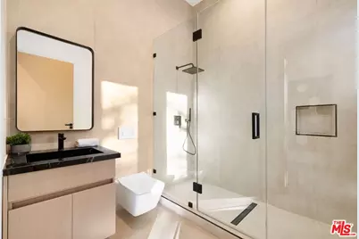 5200 Oakdale Ave, Woodland Hills, CA 91364 - Photo 19