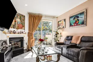 12407 Moorpark St, Studio City, CA 91604 - Photo 9