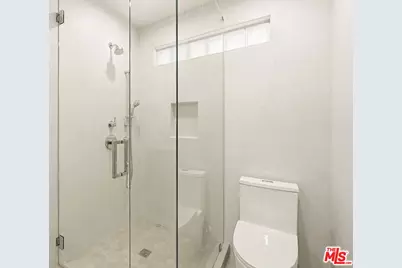 6636 S Sherbourne Dr, Los Angeles, CA 90056 - Photo 25