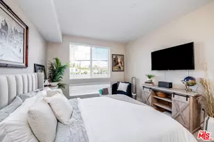 10878 Bloomfield St, Toluca Lake, CA 91602 - Photo 17