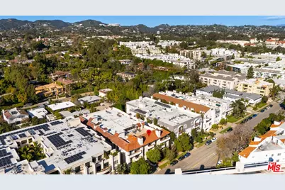 11755 Montana Ave #201, Los Angeles, CA 90049 - Photo 35