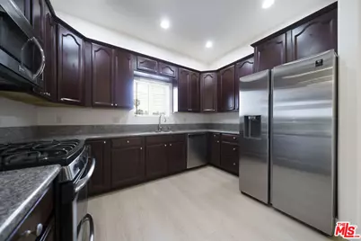 309 S Mariposa Ave #301, Los Angeles, CA 90020 - Photo 9