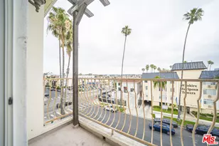 309 S Mariposa Ave, Los Angeles, CA 90020 - Photo 23