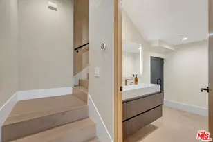 5935 Yarmouth Ave, Encino, CA 91316 - Photo 15