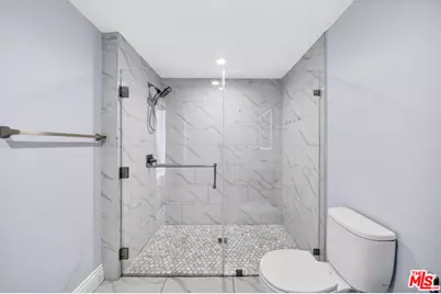 2939 Leeward Ave #403, Los Angeles, CA 90005 - Photo 7