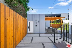 2931 S Bronson Ave, Los Angeles, CA 90018 - Photo 35