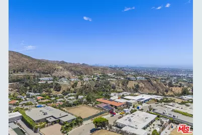 16647 Charmel Ln, Pacific Palisades, CA 90272 - Photo 13