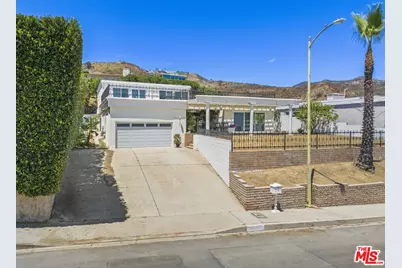 16647 Charmel Ln, Pacific Palisades, CA 90272 - Photo 3