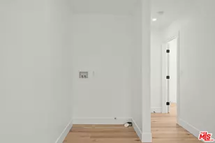 6419 Bonsallo Ave, Los Angeles, CA 90044 - Photo 11