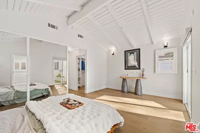 11642 Acama St, Studio City, CA 91604 - Photo 9