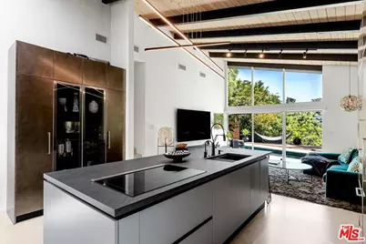 3834 Buena Park Dr, Studio City, CA 91604 - Photo 11