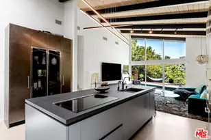 3834 Buena Park Dr, Studio City, CA 91604 - Photo 11