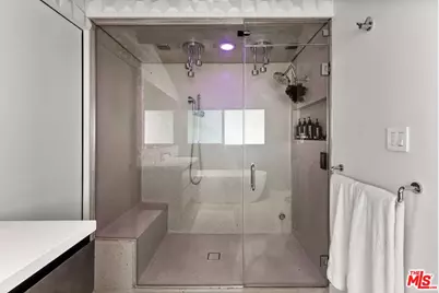 3834 Buena Park Dr, Studio City, CA 91604 - Photo 21