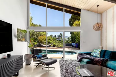 3834 Buena Park Dr, Studio City, CA 91604 - Photo 13