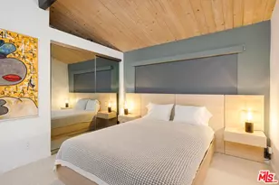 3834 Buena Park Dr, Studio City, CA 91604 - Photo 23