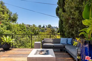 3834 Buena Park Dr, Studio City, CA 91604 - Photo 33