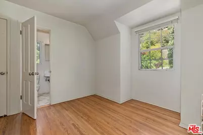 1041 Chantilly Rd, Los Angeles, CA 90077 - Photo 9