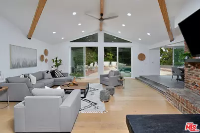 4053 Harclare Ln, Encino, CA 91436 - Photo 17