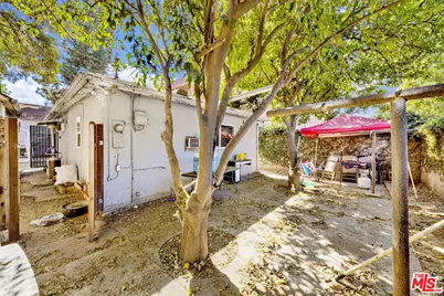 14541 Hart St, Van Nuys, CA 91405 - Photo 27