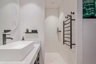 814 Angelus Pl, Venice, CA 90291 - Photo 7