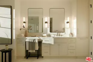 427 N Bundy Dr, Los Angeles, CA 90049 - Photo 11