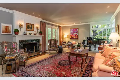 685 Elkins Rd, Los Angeles, CA 90049 - Photo 9