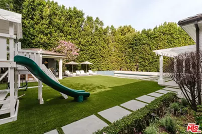 957 Corsica Dr, Pacific Palisades, CA 90272 - Photo 25