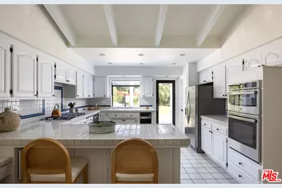 29328 Heathercliff Rd, Malibu, CA 90265 - Photo 13