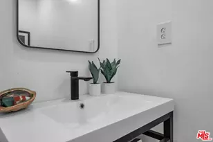 16645 Magnolia Blvd, Encino, CA 91436 - Photo 21