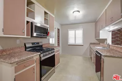 4702 Adenmoor Ave, Lakewood, CA 90713 - Photo 3