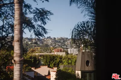 8940 Ashcroft Ave, West Hollywood, CA 90048 - Photo 17