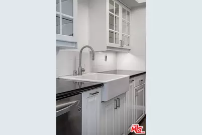 15002 Magnolia Blvd #4, Sherman Oaks, CA 91403 - Photo 13