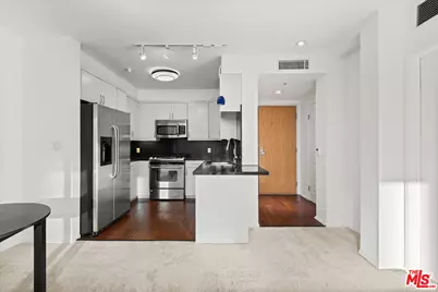 267 S San Pedro St #217, Los Angeles, CA 90012 - Photo 9