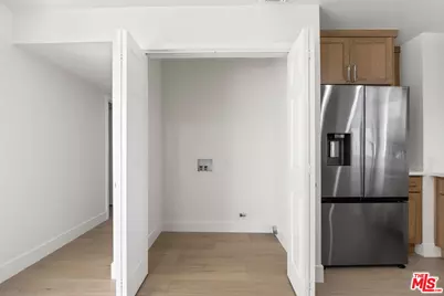 401 N Deerfield St, Anaheim, CA 92807 - Photo 9