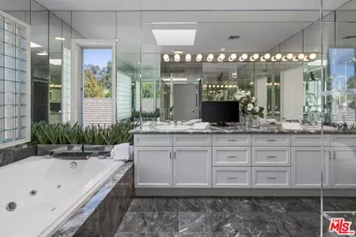 4219 Tarzana Estates Dr, Tarzana, CA 91356 - Photo 27