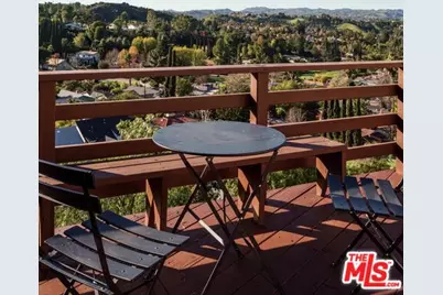 4249 Torreon Dr, Woodland Hills, CA 91364 - Photo 51