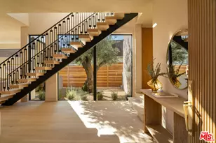 2048 Linnington Ave, Los Angeles, CA 90025 - Photo 3