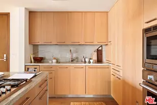 1755 Ocean Ave, Santa Monica, CA 90401 - Photo 13