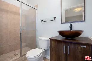 1220 W 27th St, Los Angeles, CA 90007 - Photo 17