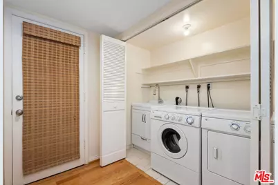 1808 Franklin Canyon Dr, Beverly Hills, CA 90210 - Photo 47
