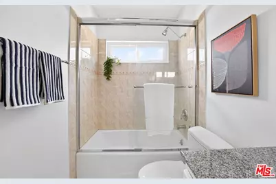 1930 N Vermont Ave #204, Los Angeles, CA 90027 - Photo 13