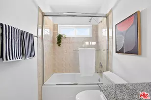 1930 N Vermont Ave, Los Angeles, CA 90027 - Photo 13