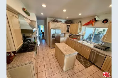 29752 Baden Pl, Malibu, CA 90265 - Photo 13
