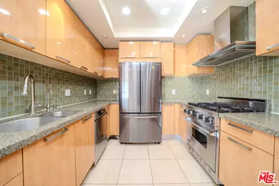 702 S Serrano Ave #501, Los Angeles, CA 90005 - Photo 9