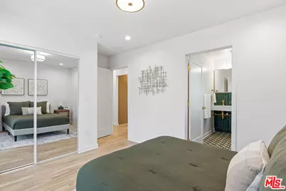 2908 Somerset Dr, Los Angeles, CA 90016 - Photo 21