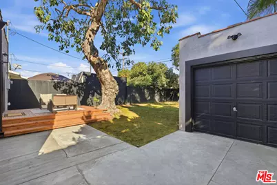 2908 Somerset Dr, Los Angeles, CA 90016 - Photo 27