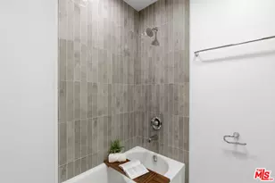 2908 Somerset Dr, Los Angeles, CA 90016 - Photo 17