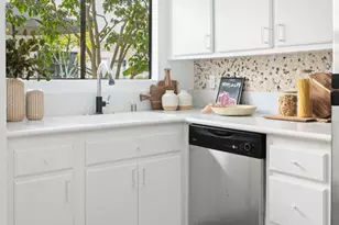 2500 Abbot Kinney Blvd, Venice, CA 90291 - Photo 9