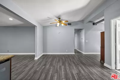 24431 Cheryl Kelton Pl, Newhall, CA 91321 - Photo 7