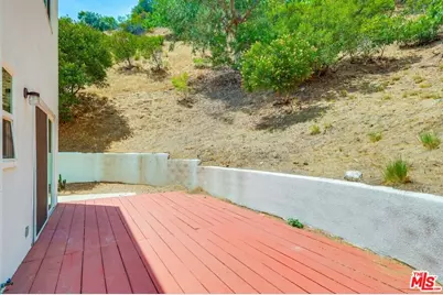 8655 Appian Way, Los Angeles, CA 90046 - Photo 19